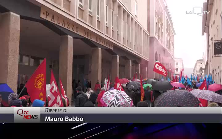 Sciopero generale di Cgil e Uil a L'Aquila per dire no alla manovra finanziaria 