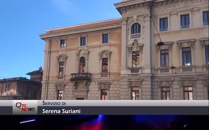 Delfico chiuso, protestano gli esercenti di piazza Dante